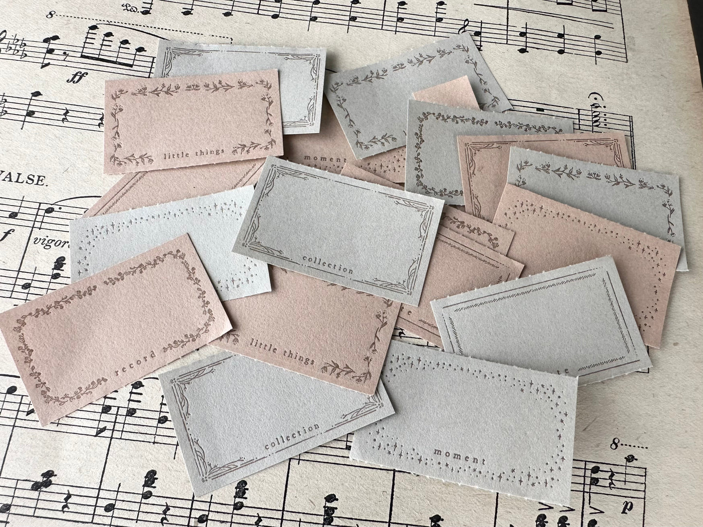 Oeda Letterpress 5 Word Label Book - Gray & Beige