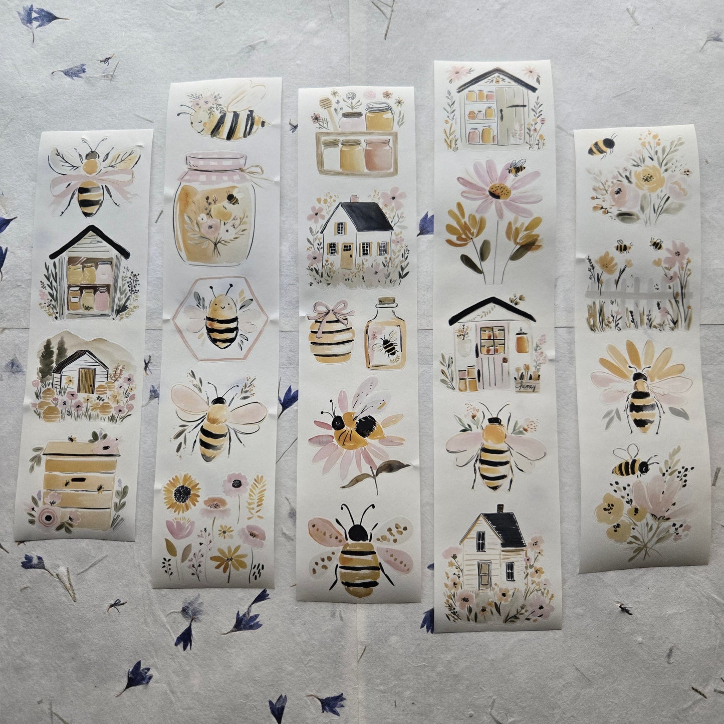 London Gifties Sweet Honeybee Cottage kiss-cut raised 3D gloss 6cm wide