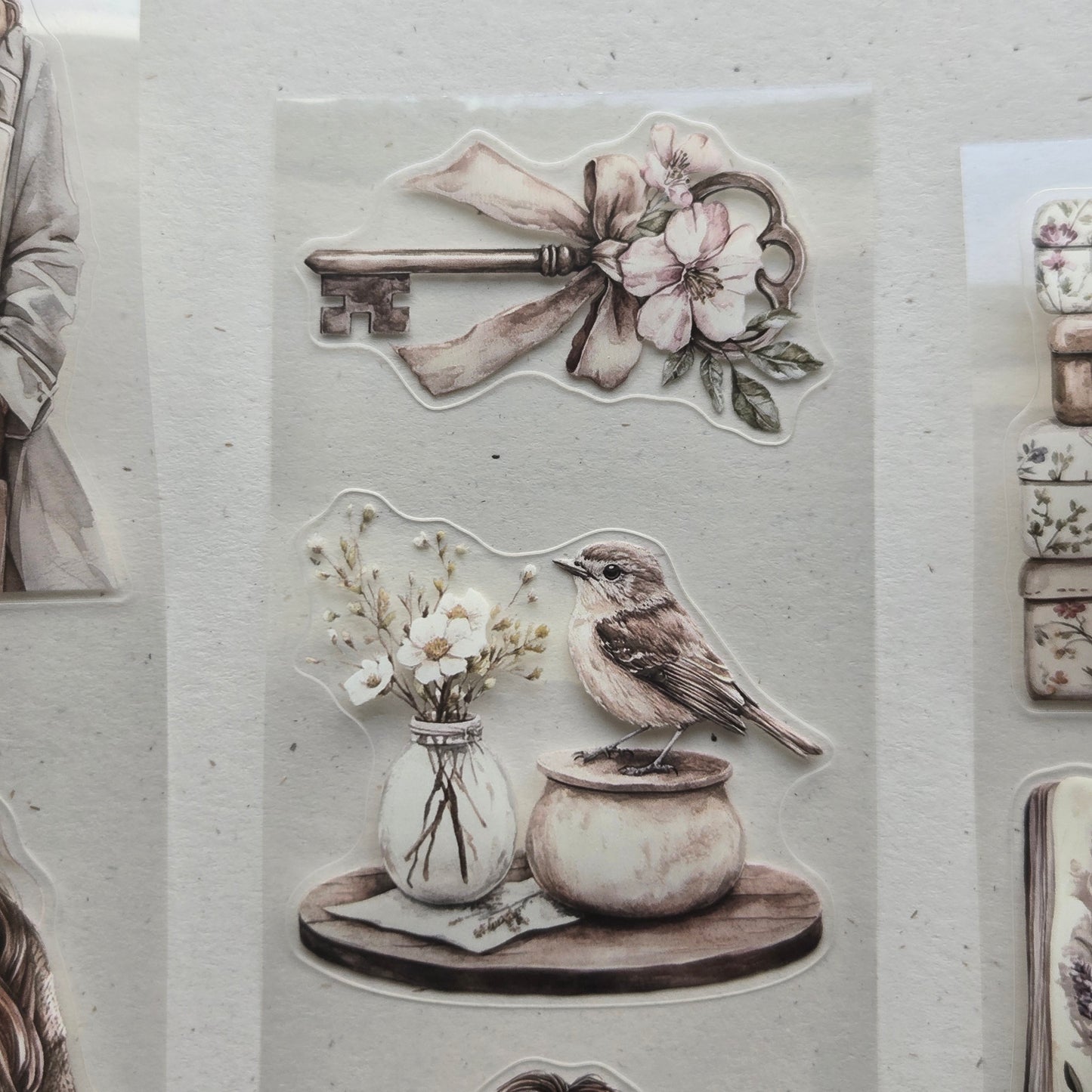 London Gifties Gentle Beige Early Florals 6cm kiss cut PET tape