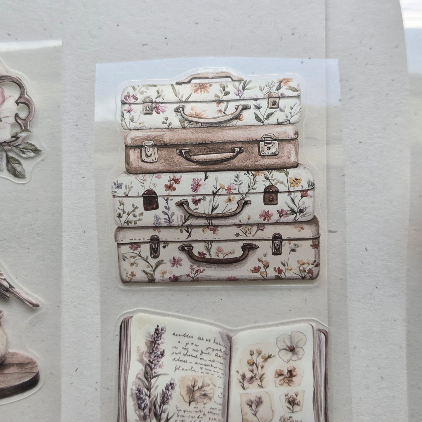 London Gifties Gentle Beige Early Florals 6cm kiss cut PET tape