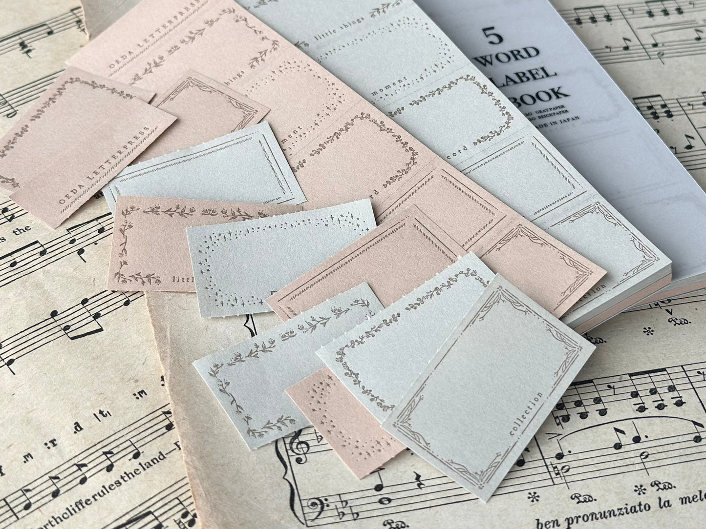 Oeda Letterpress 5 Word Label Book - Gray & Beige