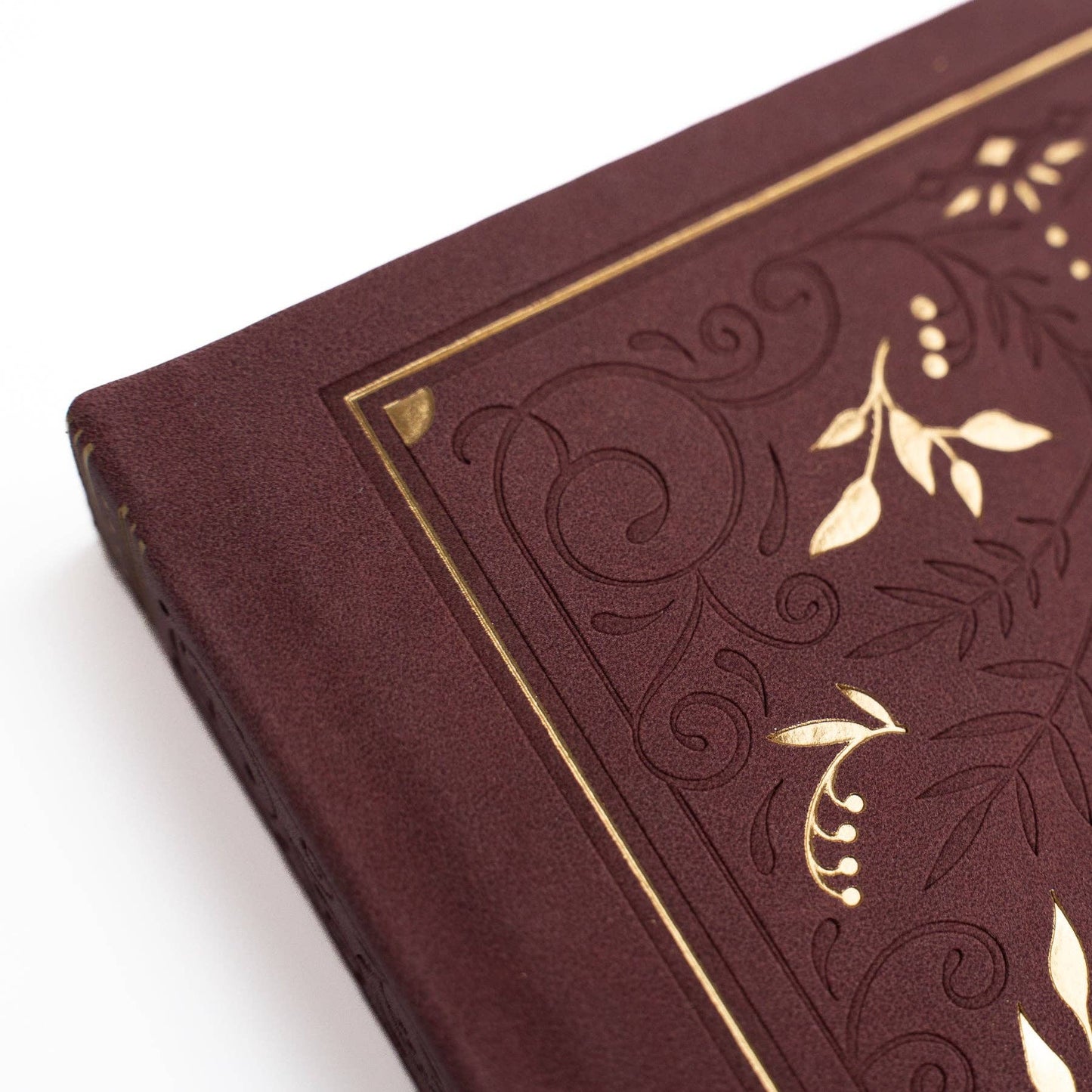 Storybook in Plum Notebook: Dot Grid / A5: 192 Pages